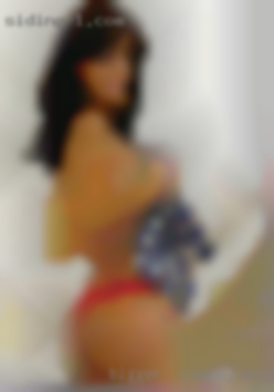 Bigger  lady, n in Conway, Arkansas happy in my  own skin.